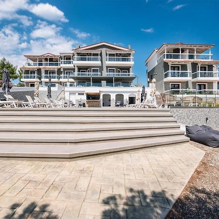 Trizonia Bay Hotel Exterior photo